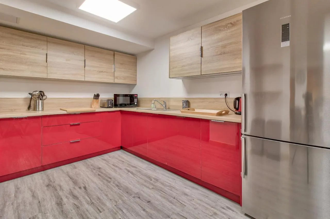 A 80M Des Pistes, Bel Appartement Pour 15 Génos Daire