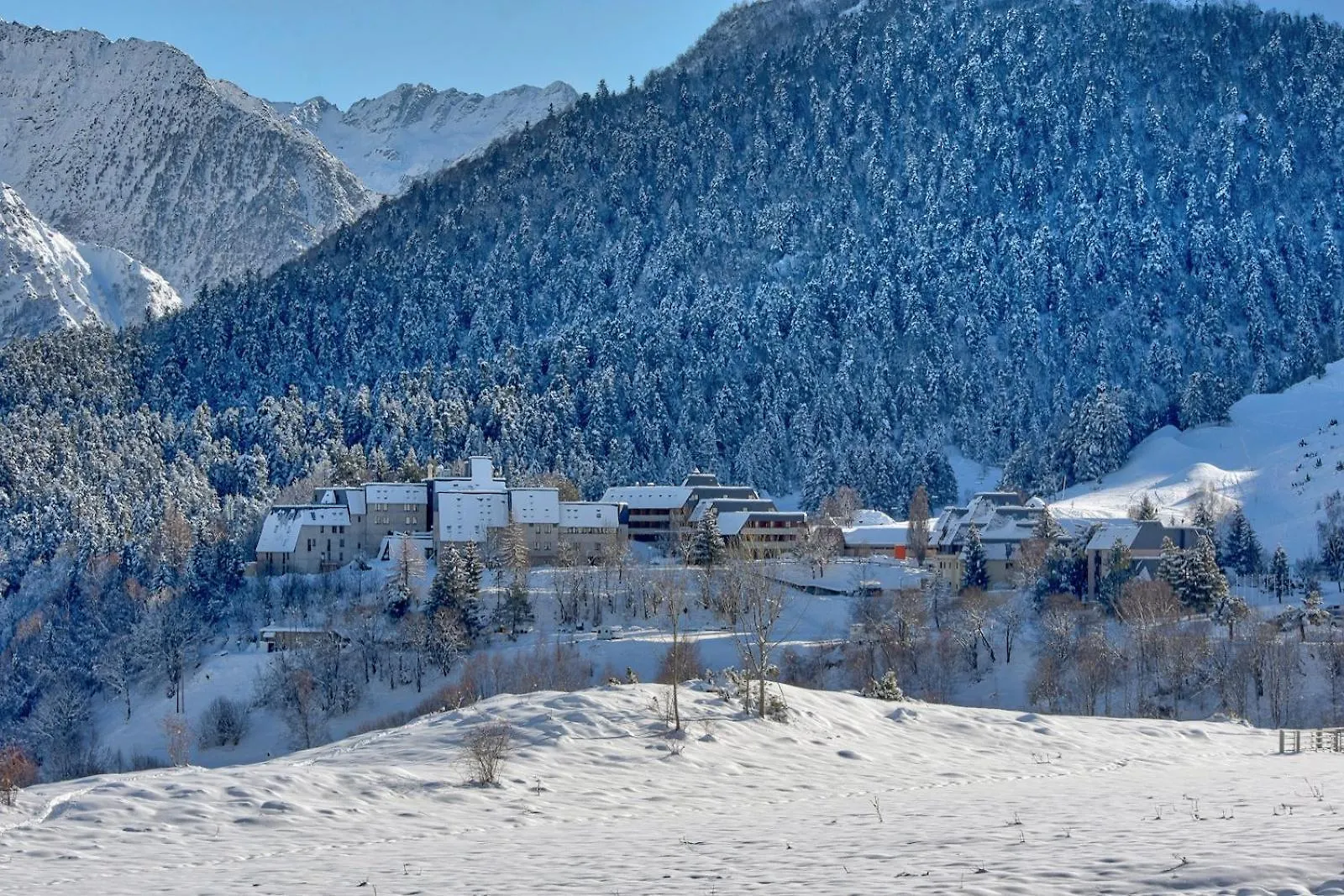 Daire A 80M Des Pistes, Bel Appartement Pour 15 Génos
